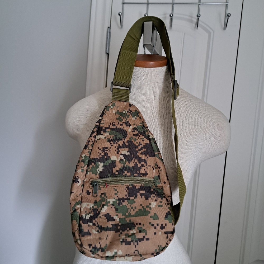 CAMO Sling Bag small Chest Shoulder Pouch zip pockets tactical hunting sack